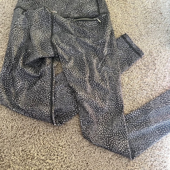 Clothes - Picture 4 of 14